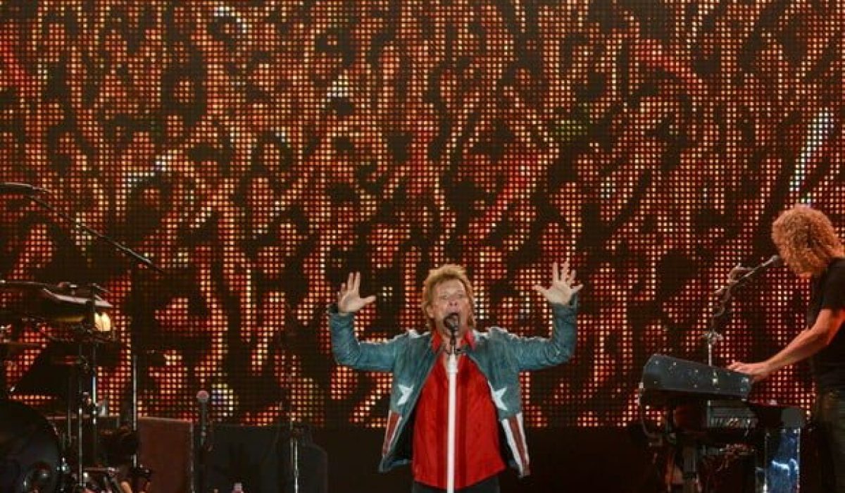 Aluguel de van pro Rock in Rio saindo de Belo Horizonte